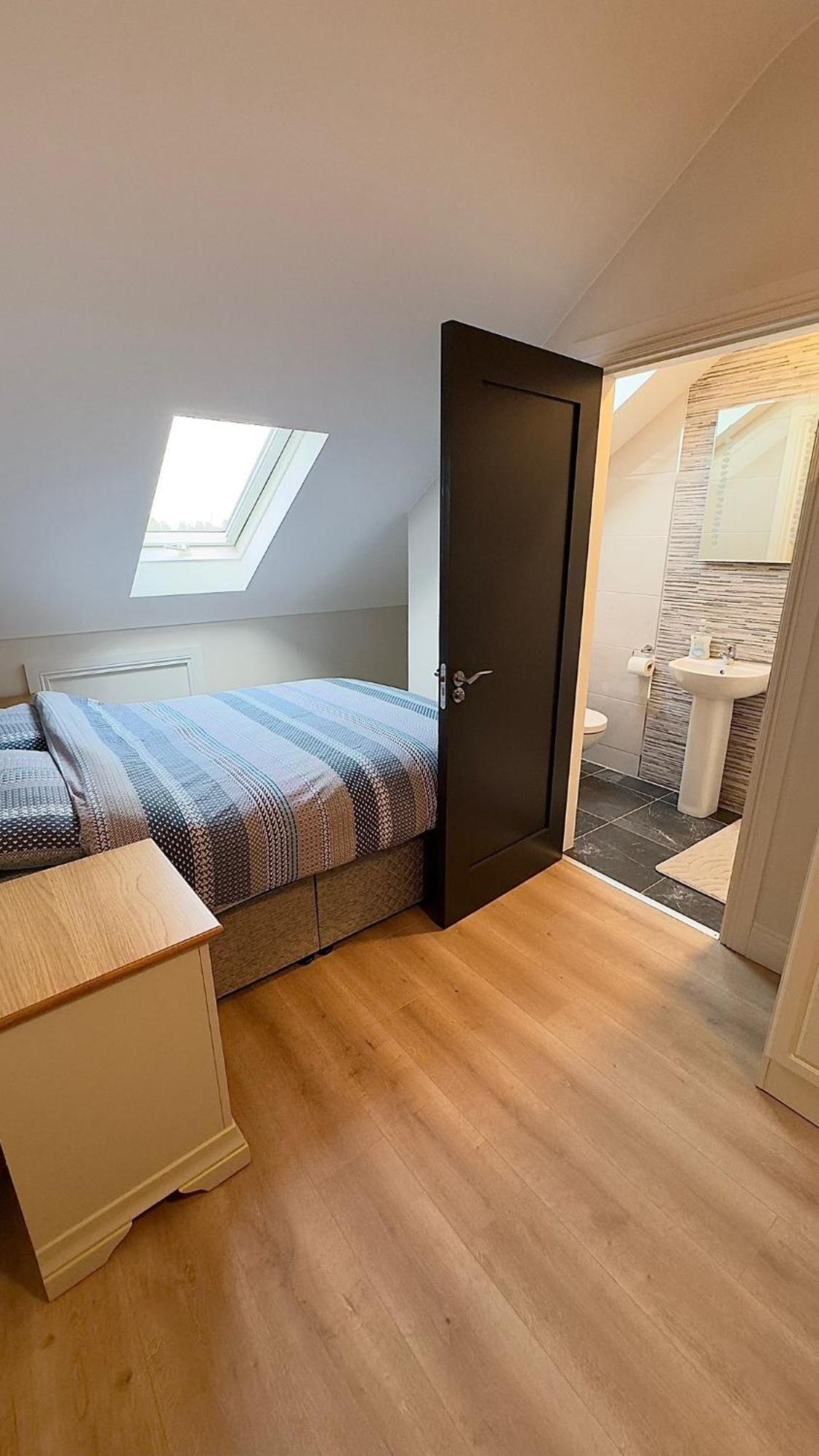 Dromod Suites Екстериор снимка